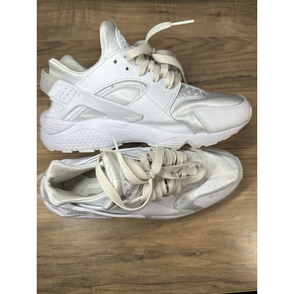Nike Air Huarache‎ Sneakers All White Women's Size 8 (DH4439-102)